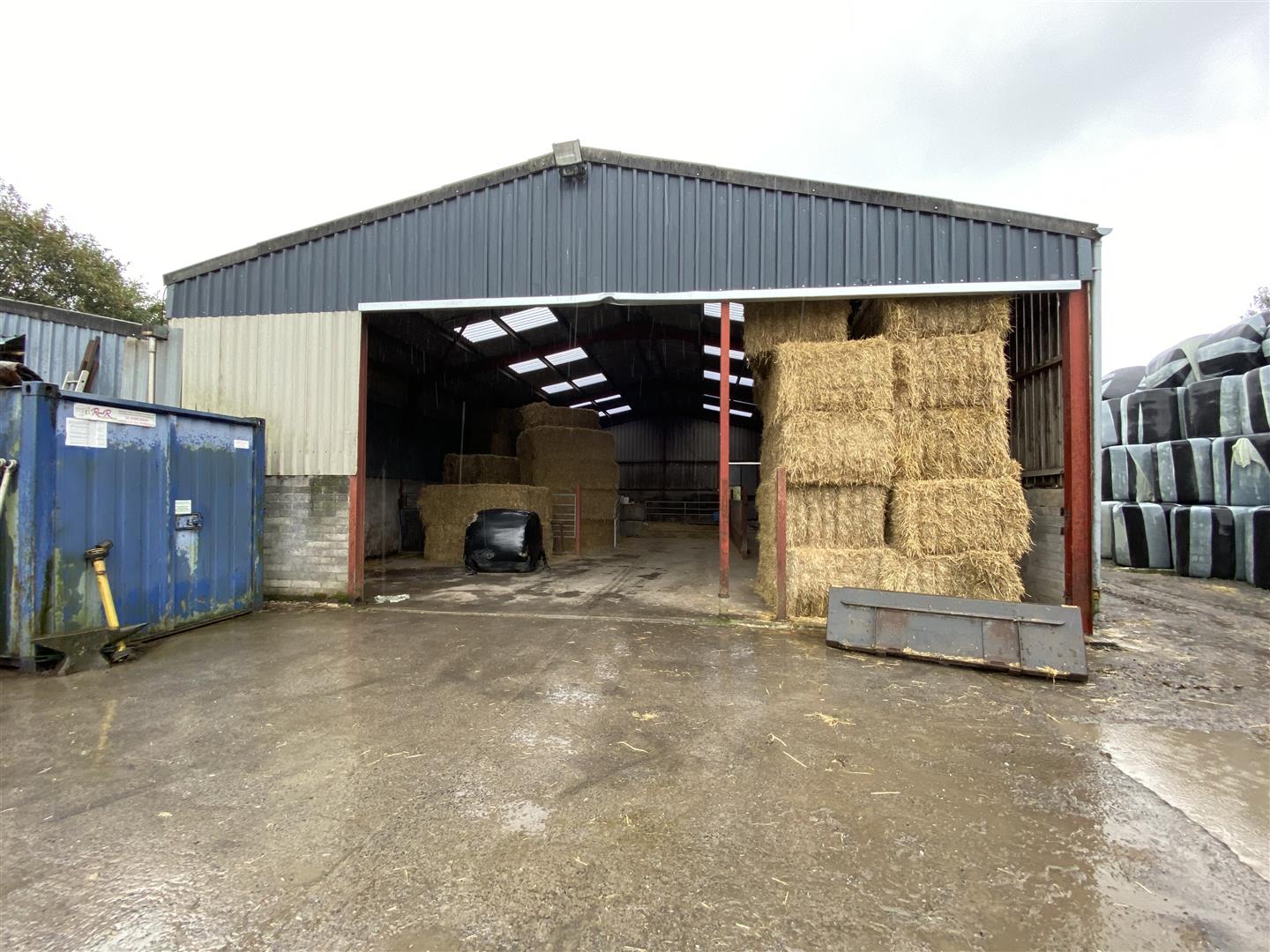 LIVESTOCK BUILDING